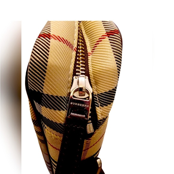 BURBERRY NOVA CHECK and BROWN LEATHER CROSSBODY. - Picture 13 of 15